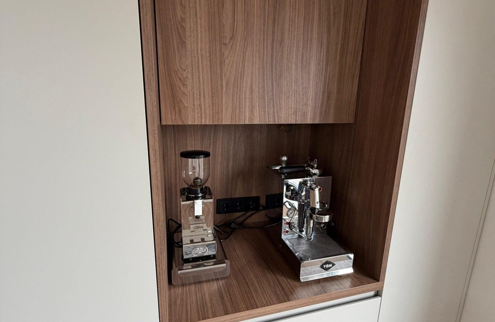 1ffea650 12ca 4d85 8216 213cf5776fd3