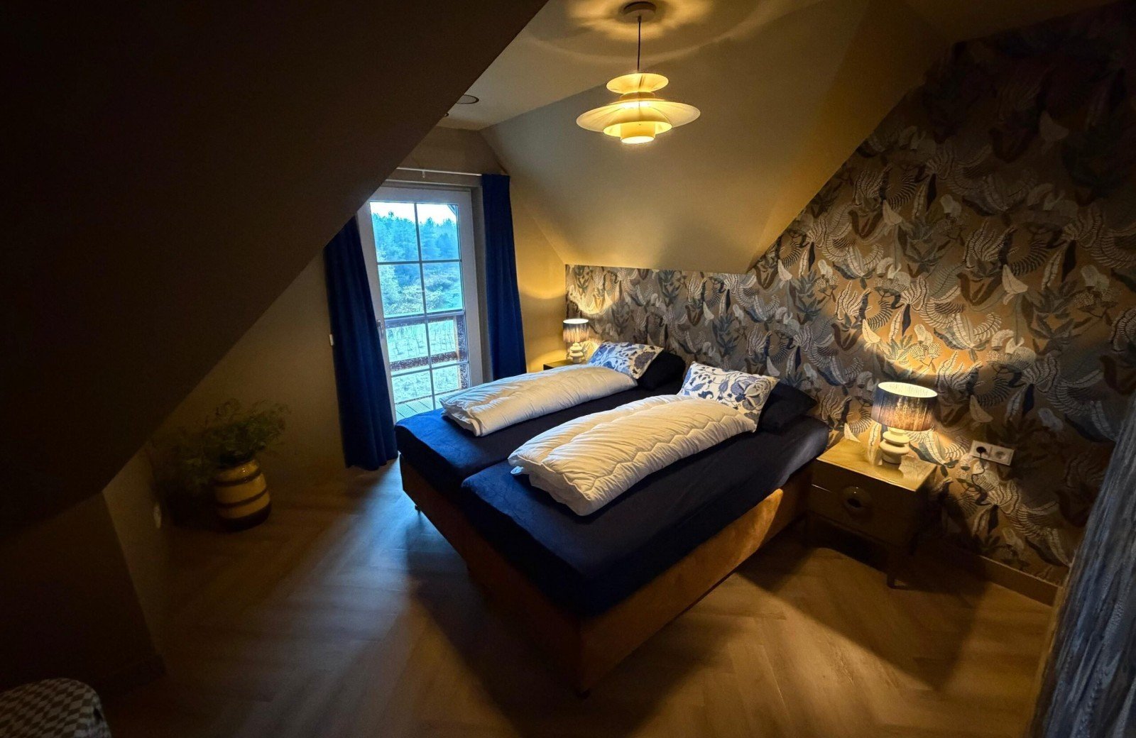 948084c7 4d7b 4720 a52c 02eed50e7ebd