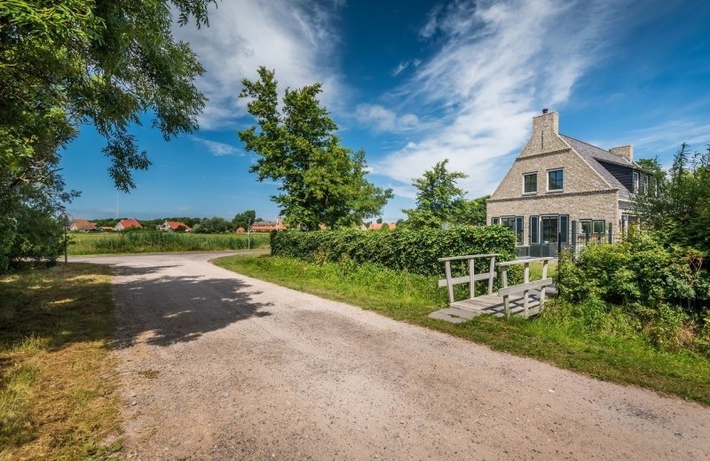 Parel van Nes 01, Long Island